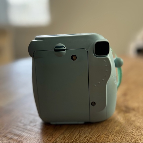 Instax mini Polaroid camera - Picture 4 of 4